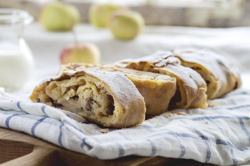 Milkcream Strudel European